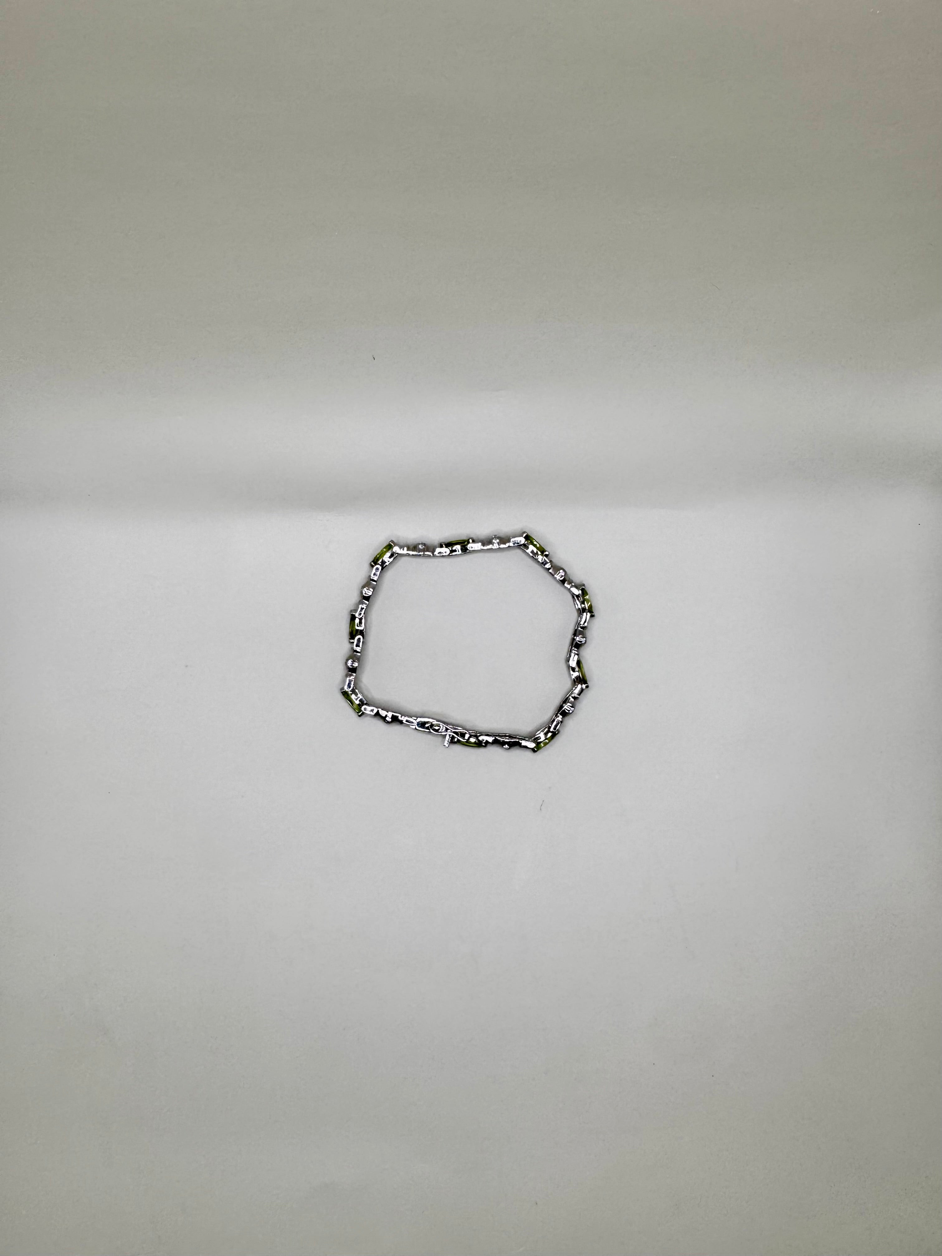 PERIDOT AND CLEAR QUARTZ BRACELET