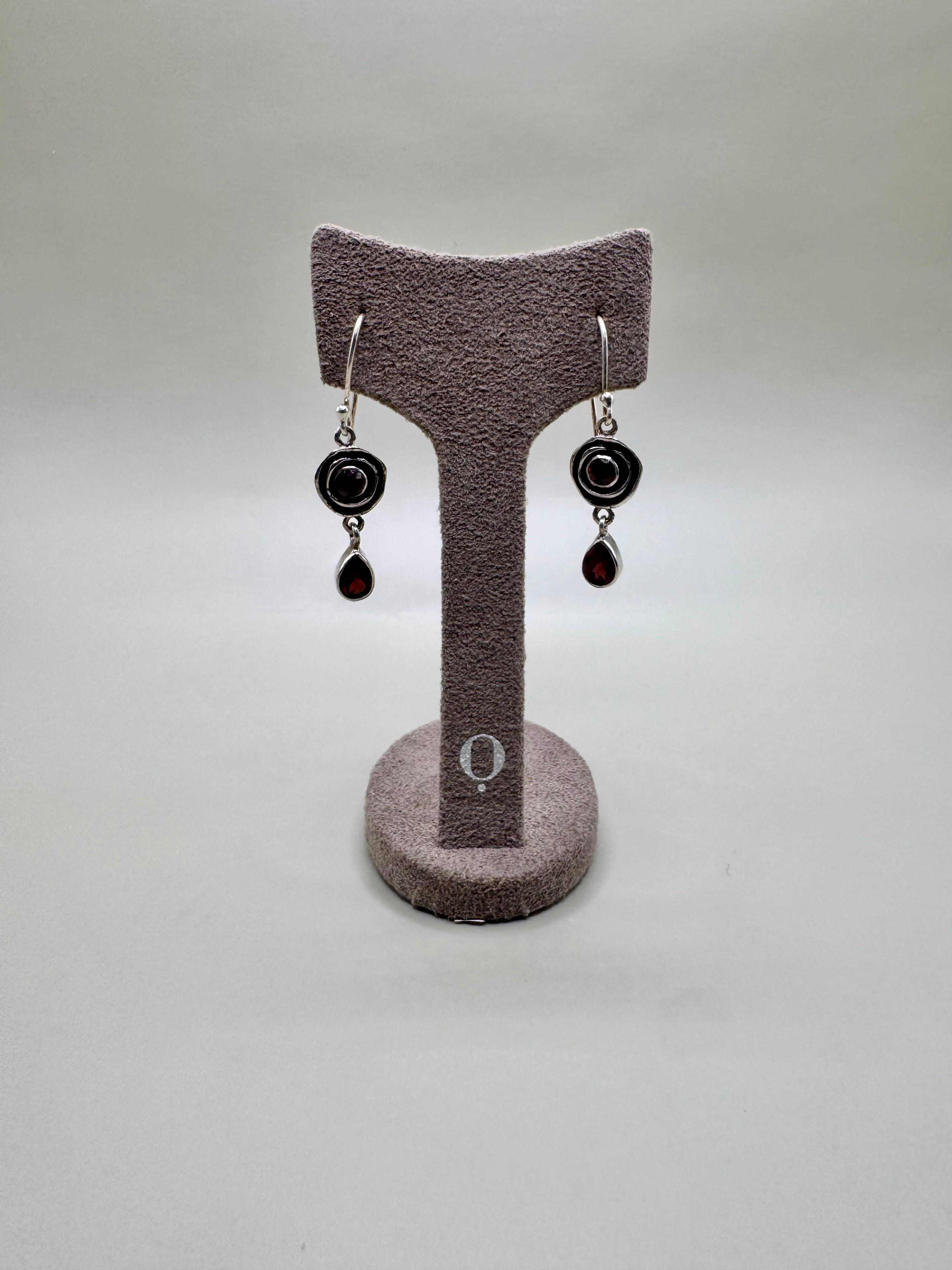 GARNET EARRINGS