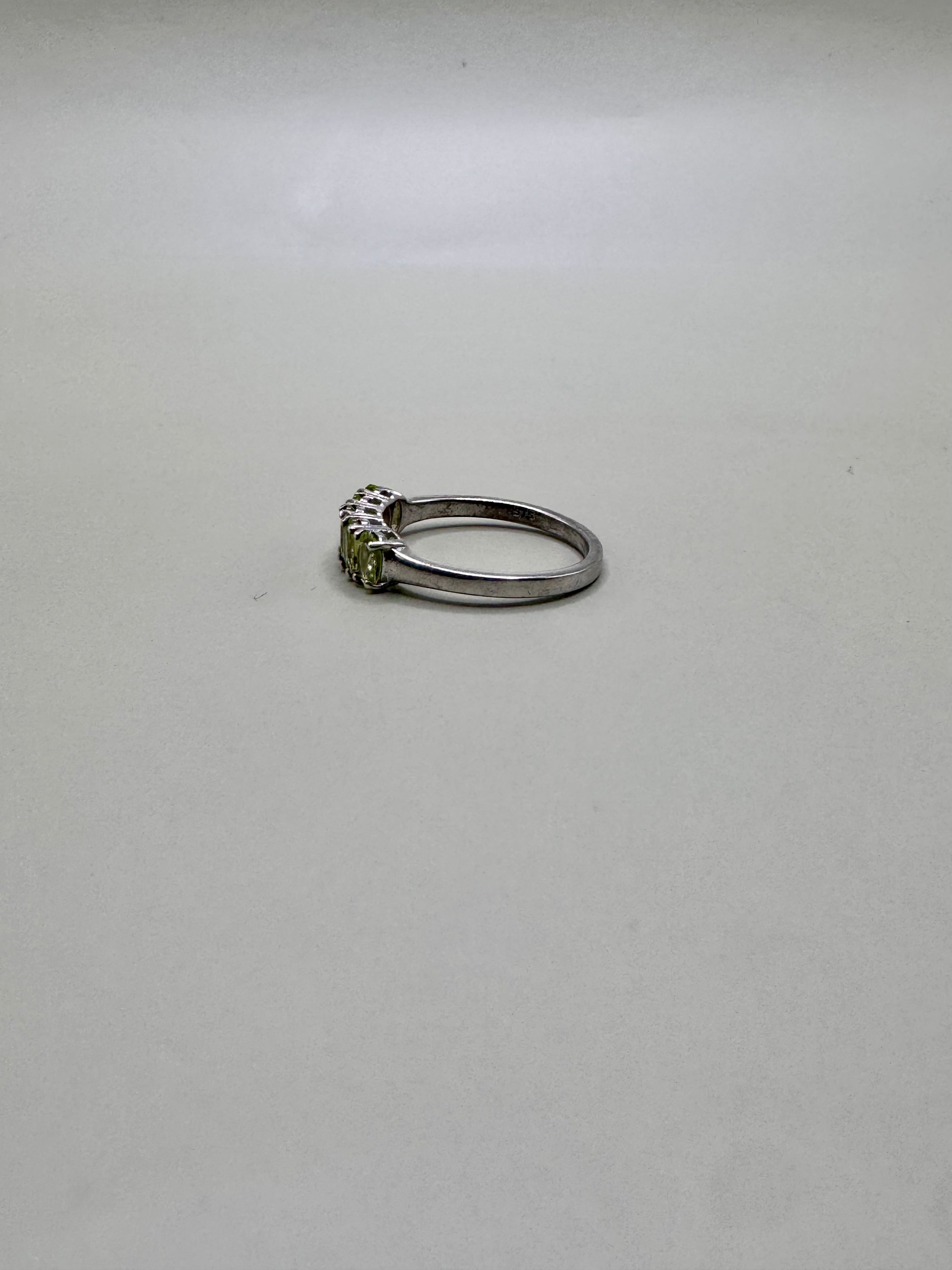 PERIDOT RING