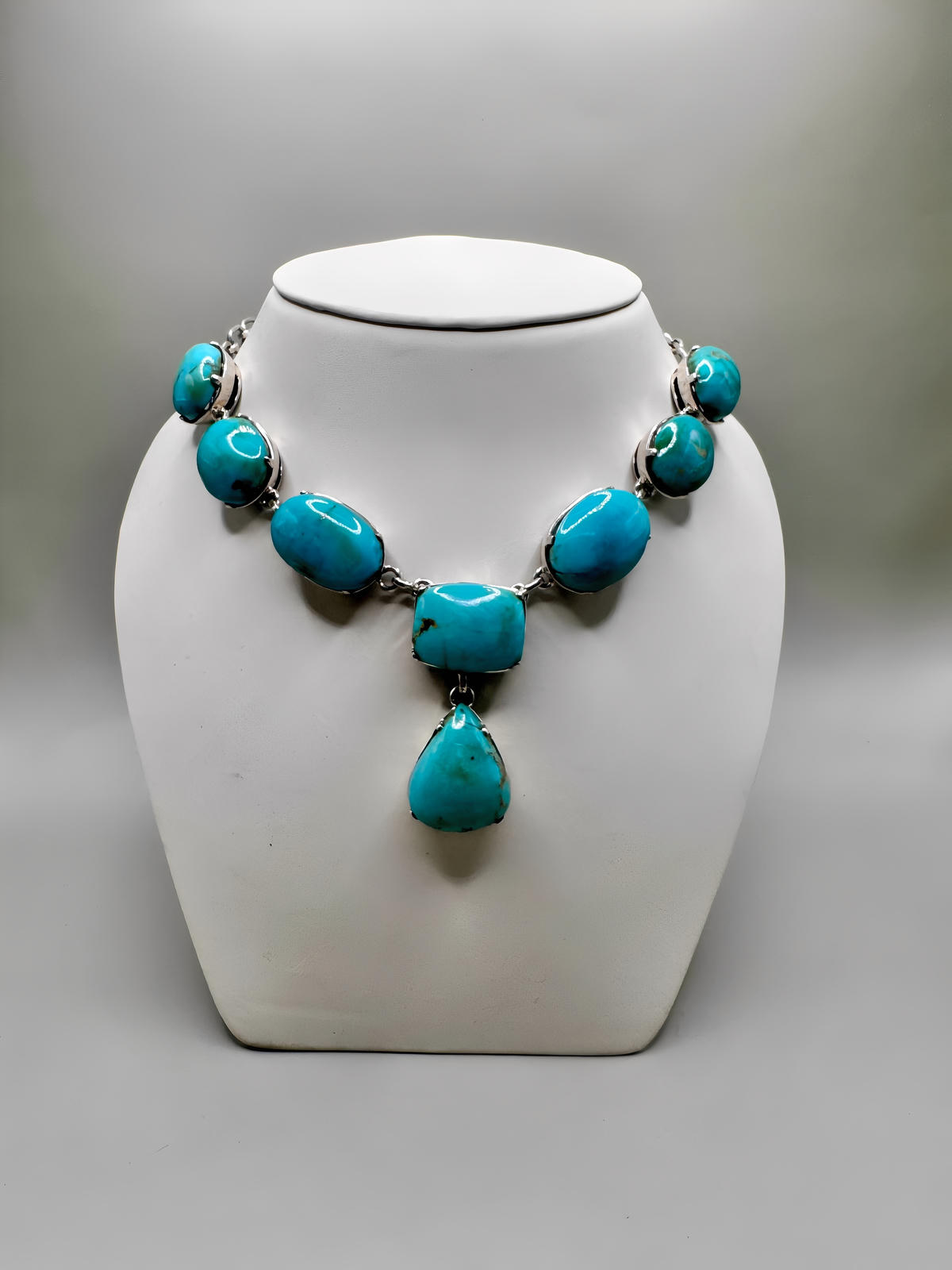 TURQUOISE SILVER STATEMENT NECKLACE
