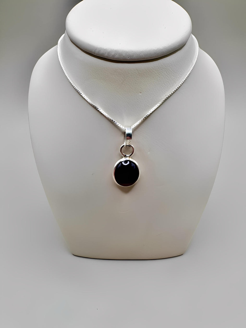 SMOKEY QUARTZ OVAL SILVER NECKLACE