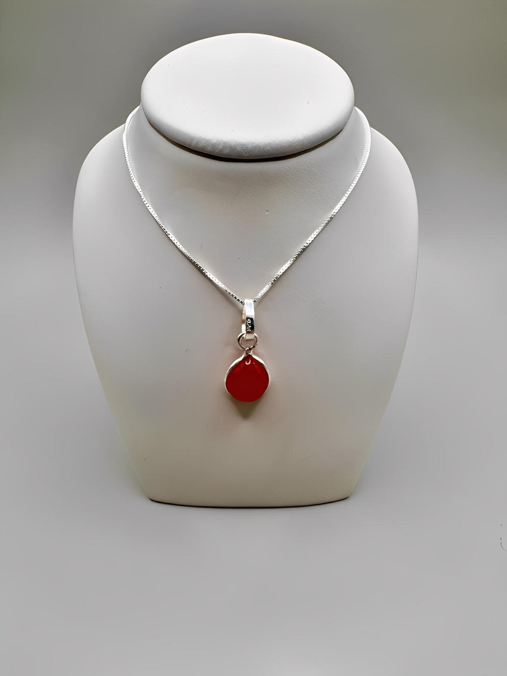 CARNELIAN TEARDROP SILVER NECKLACE