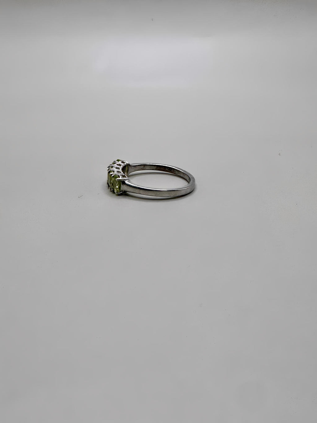 PERIDOT RING