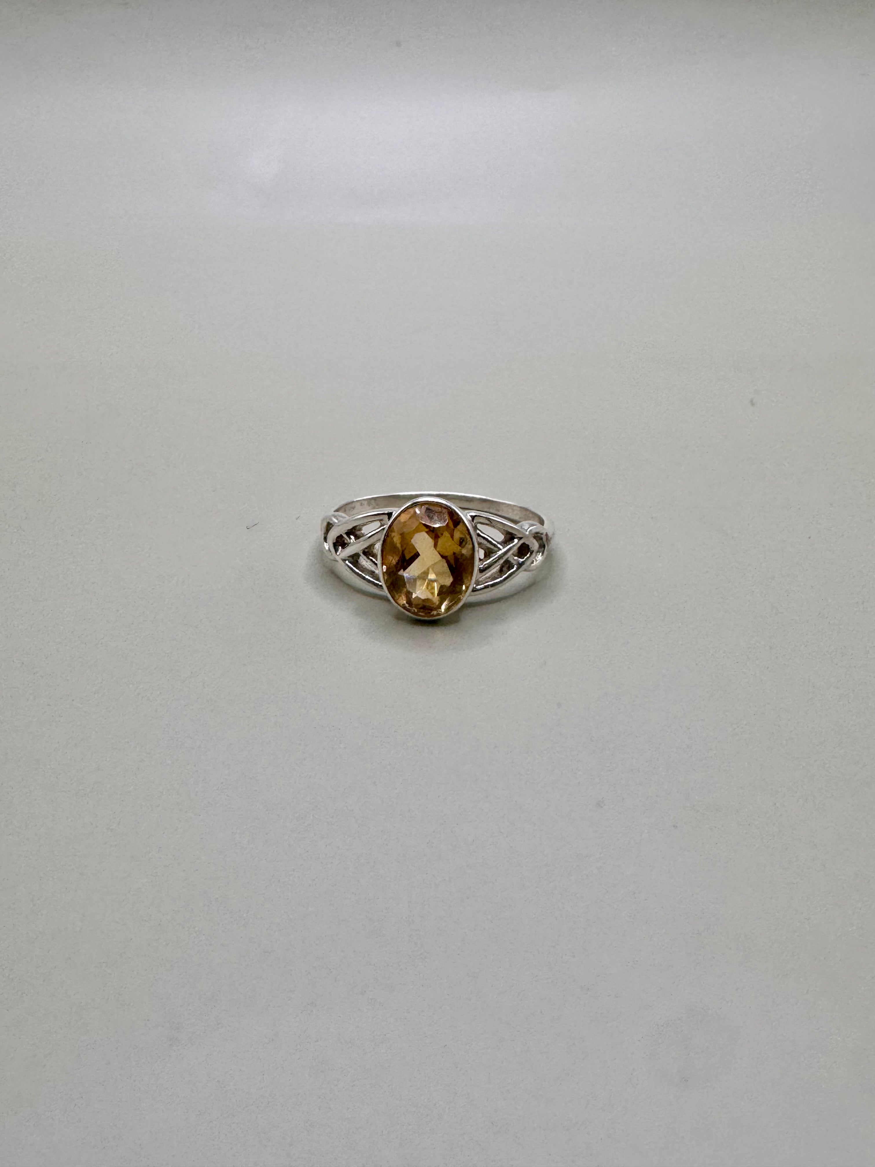 CITRINE OVAL RING