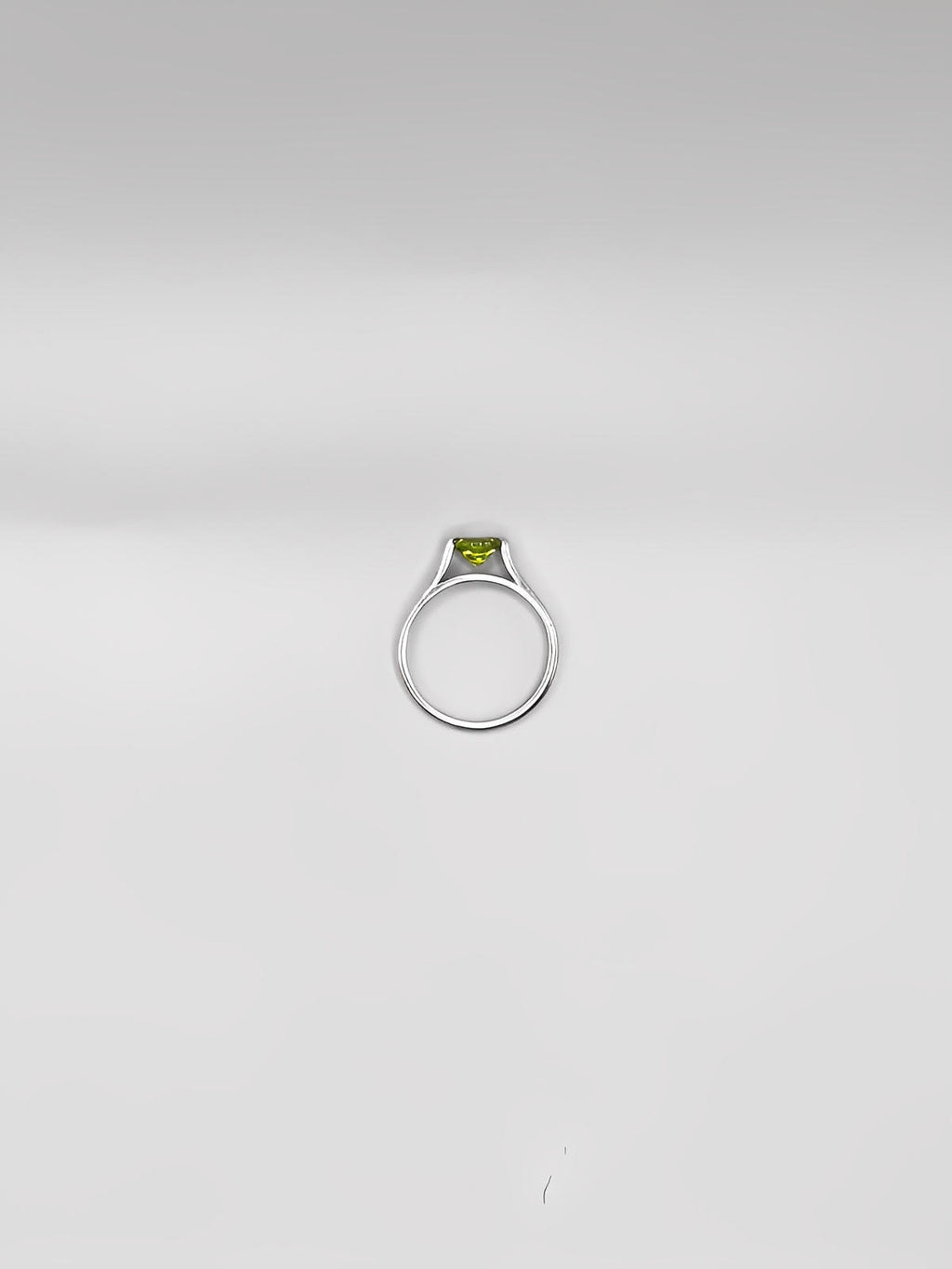 PERIDOT SILVER RING